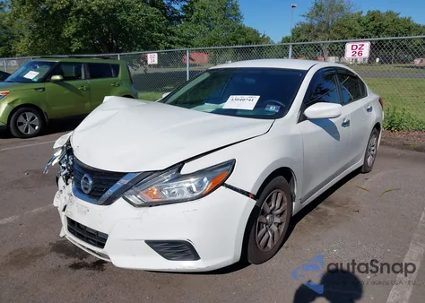 2018 Nissan Altima 2.5 S z USA, uszkodzony, nr VIN 1N4AL3AP4JC161482